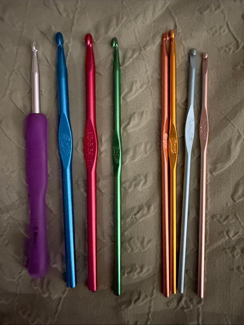 Bundle miscellaneous crochet hooks